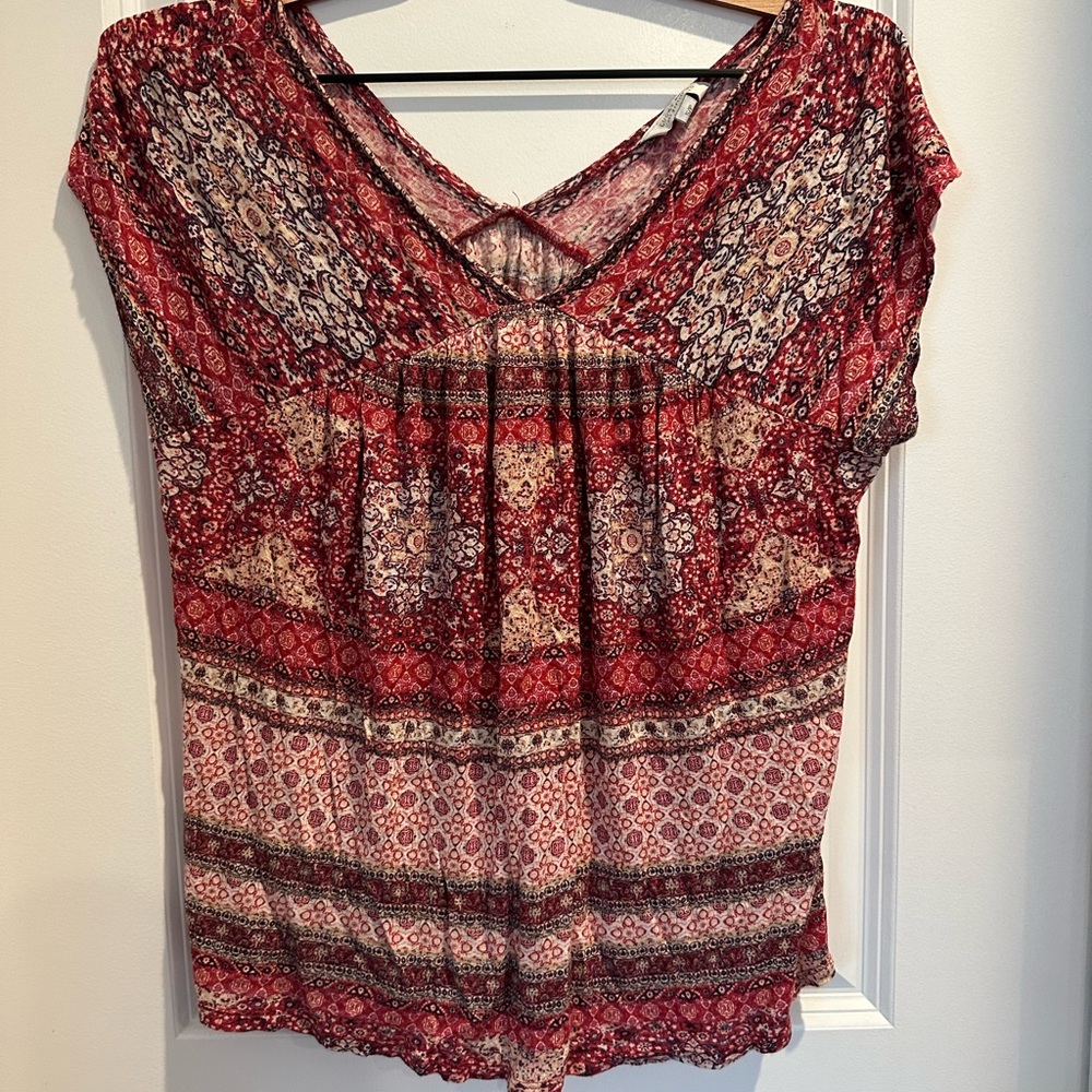 Lucky Brand casual top. size Small. Super soft and stretchy NWOT